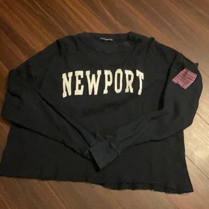 EUC BRANDY MELVILLE NEWPORT SWEATER NAVY